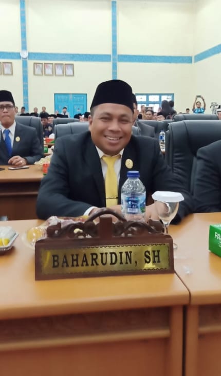Baharuddin, SH ketua DPRD kabupaten pelelawan