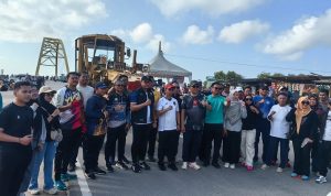 bupati-karimun-iskandarsyah-dan-kadis-pupr-raja-machrizal-meluncurkan-proyek-peningkatan-jalan-coastal-area-karimun-f-ist